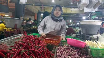 Harga Cabai Rawit Merah di Pasar Tomang Barat Rp 80 Ribu per Kilo, Warga Galau: Bingung Kita sebagai Rakyat