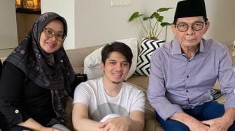 Ulang Tahun, Irwansyah Kenang Tradisi Perayaan Bareng Almarhum Orangtua