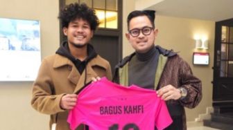 Gilang Juragan 99 Bertemu Bagus Kahfi di Belanda, Warganet: Angkut ke Arema FC