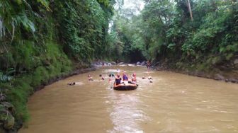 Nahas, Gunawan Tewas Terbawa Arus saat Bersihkan Sampah di Sungai Ciliwung