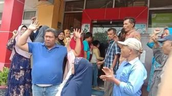 Warga Geruduk Kantor Wali Nagari Koto Gadang Guguak, Desak Pemkab Solok Selesaikan Konflik