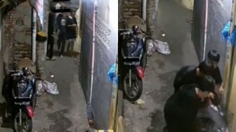 Meresahkan! Terekam CCTV, Aksi Sejumlah Bocil Maling Burung Milik Warga, Langsung Lari Kocar Kacir