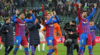 Ronald Araujo Dikabarkan Tolak Tawaran Klub Liga Inggris Demi Kontrak Baru di Barcelona