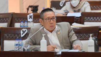 Legislator Pertanyakan OJK Larang Perdagangan Kripto