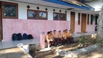 Pemkab Ponorogo Menyikapi Viral Siswa SD di Bringinan Telantar Gegara Guru Terlambat