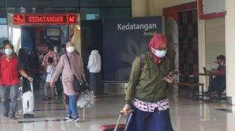 Video: Suasana Bandara RHF Tanjungpinang Setelah Bebas PCR bagi Penumpang