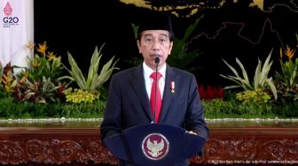 Geram Masih Beli Barang Impor, Presiden Jokowi: Masa Seragam Sepatu Tentara dan Polisi Beli dari Luar