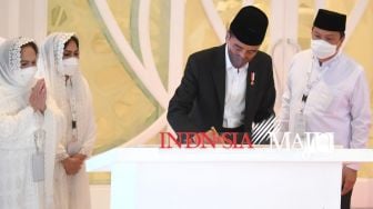 Resmikan Masjid At-Thohir di Depok, Jokowi: Manfaatkan untuk Tingkatkan Wawasan Keislaman