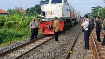 Petugas Jaga Palang Pintu Diperiksa Terkait Kecelakaan Kereta Api Versus Truk di Lamongan