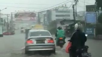 Hujan Guyur Cianjur, Jalur Puncak-Cipanas Banjir Sebabkan Kemacetan Panjang, Polisi Alihkan ke Jalur Alternatif
