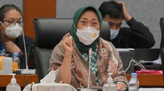 Hetifah Sjaifudian : Perubahan Status Pandemi Jadi Endemi Harus Ada Aturan dan Standar