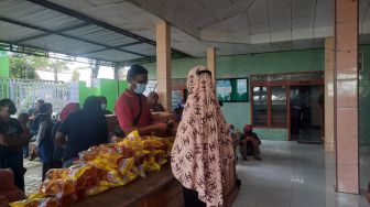 Operasi Migor Murah Disambut Antusias Warga Kecamatan Balen