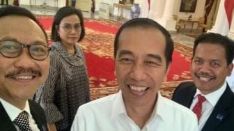 Jokowi lantik gubernur termuda andi sudirman sulaiman hari ini