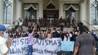 Demonstrasi Pelajar SMAN 3 Muarojambi Berlanjut, Minta Ganti Kepala Sekolah yang Diduga KKN