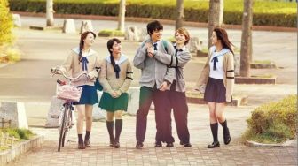 Film ReLife: Film Pengulangan Waktu dengan Sudut Pandang yang Berbeda