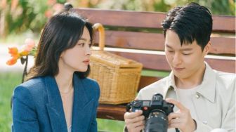 Gemesnya! Jang Ki Young Ungkap Dikunjungi Song Hye Kyo Saat Wajib Militer