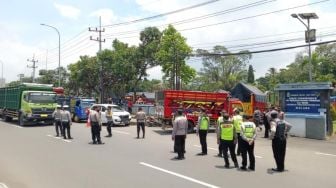 Puluhan Sopir Truk di Malang Mogok, Solidaritas Demo Aturan ODOL di Kantor Gubernur Jatim