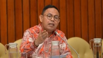 Andi Akmal Minta Bulog Memaksimalkan Fungsinya Sebagai Stabilisator Harga Ditingkat Produsen dan Konsumen