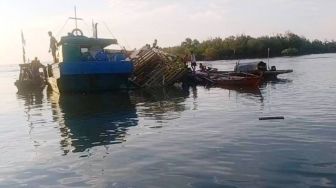 Kapal Angkut Sembako dari Tanjungpinang ke Selat Panjang Bocor, Kandas di Pulau Pandan, 4 Awak Selamat