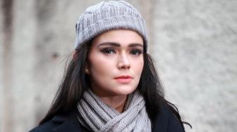 9 Pesona Dewi Natalia Istri Almarhum Hilman Hariwijaya, Mantan Artis Baru Sebulan Dinikahi