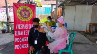 BIN dan Dinkes Gelar Vaksinasi Hingga ke Wilayah Terluar di Sulawesi Utara