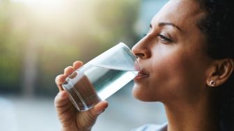 Coba Lakukan, 3 Aktivitas Ini Membantu Membangun Kebiasan Minum Air Putih