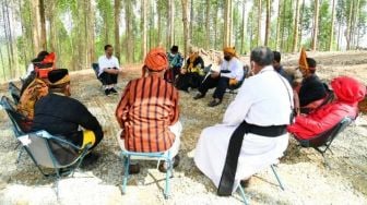 Bertemu Presiden Jokowi, Para Tokoh Adat Kalimantan Minta Pemerintah Utamakan Pembangunan SDM