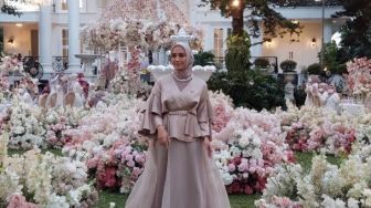 Berencana Pakai 'Seragam' Saat Ramadan dan Idulfitri? Dua Warna Ini Bisa Jadi Pilihan yang Serasi, Lho