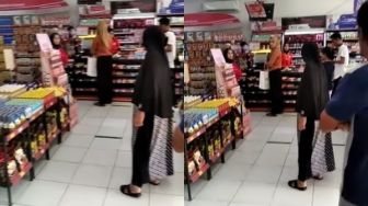 Viral Emak-emak Marah ke Pegawai Minimarket, Diduga Mau Beli Minyak Goreng tapi Barang Kosong
