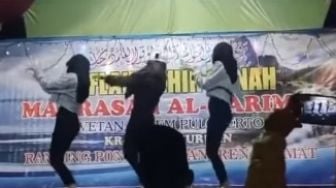 Viral Remaja Joget TikTok di Panggung Wisuda Madrasah, Warganet Tak Habis Pikir: Sulit Dimengerti