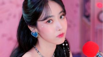 SinB VIVIZ Memberikan Respons Tentang Rumor Dating dengan Taeyeon SNSD