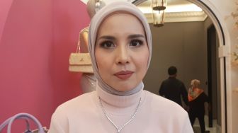 Cerita Tya Ariestya Mantap Berhijab, Baru Bisa Enam Gaya Hijab dan Belajar Lewat Video Tutorial