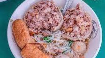 Kelezatan Bakso Reog Bogor, Sehari Habiskan 1 Kuintal Daging
