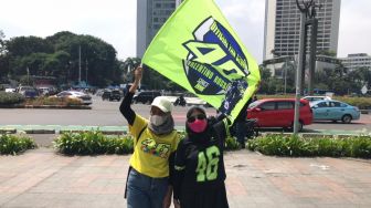 Fans Valentino Rossi Ramaikan Parade Pebalap MotoGP di Bundaran HI