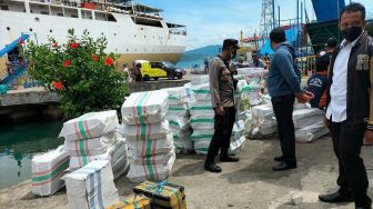 5.136 Liter Minyak Goreng akan Dibawa ke Baubau, Pemiliknya Mengaku Hanya Pengecer