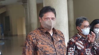 PPKM Luar Jawa Bali Kembali Diperpanjang Meski Kasus Aktic COVID-19 Terus Menurun