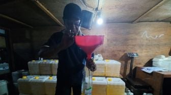 Harga Minyak Goreng di Kisaran Rp20 Ribu per Liter Usai HET Dicabut, Pedagang Pasar Beringharjo: Mahal Kasihan Pembeli