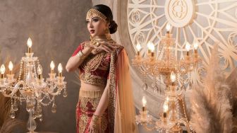 7 Artis Indonesia Tampil Pakai Baju India, Makin Cantik dan Elegan