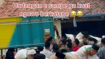 Viral Hajatan Sultan Beri Tamu Undangan Sekarung Beras, Warganet: Gak Kaleng-kaleng Sultannya!