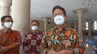 Jokowi Izinkan Buka Masker di Luar Ruangan, Alasannya Masyarakat Punya Antibodi Sangat Baik