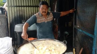 Jeritan Pilu Penjual Kue Moho dan Gorengan di Solo Setelah Harga Minyak Goreng Naik