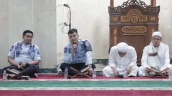 Warga Binaan Pemasyarakatan Pimpin Malam Nisfu Sya'ban di Lapas Cibinong