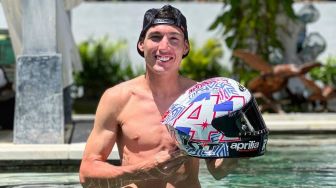 Tembus Sejuta Followers, Helm KYT Gratis dari Aleix Espargaro Ditunggu Penonton MotoGP di Sirkuit Mandalika