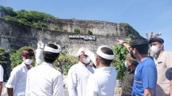 Datangi Pantai Melasti, Sandiaga Uno Bicarakan Soal Pengembangan Kawasan Agar Berlevel Internasional