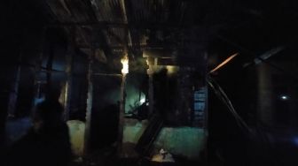 Geger, Istri di Sumut Ngamuk Bakar Rumah Usai Cekcok dengan Suami