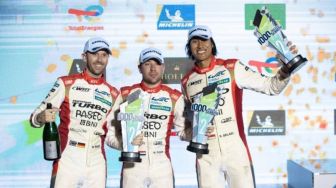 Sean Gelael Bersama Tim WRT Menang Balap Ketahanan 6 Jam FIA di Jepang