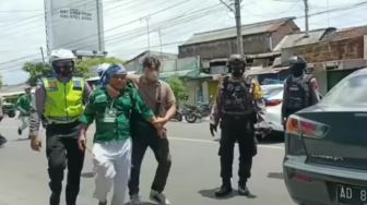 Polisi Amankan Sekelompok Ormas Nekat Konvoi dengan Motor Berknalpot Brong di Solo