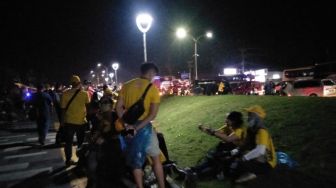 Gegara Bus Jemputan Terjebak Macet, Sejumlah Penonton MotoGP Mandalika Pulang Jalan Kaki ke Area Parkir