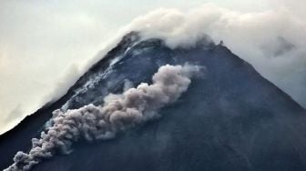 Catatkan Ratusan Kegempaan Guguran, Gunung Merapi 70 Kali Luncurkan Lava dalam Sepekan