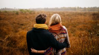 4 Cara Hadapi Pasangan Posesif agar Hubungan Tak Berujung Kandas